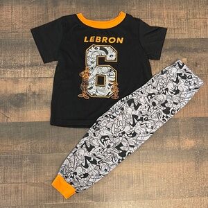 Boys size 4T Space Jam pajamas